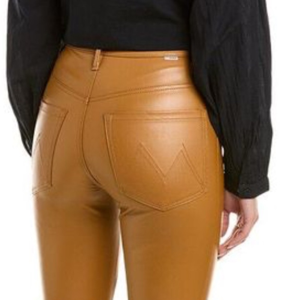 MOTHER Dazzler Cropped Faux Leather
Jeans New with tag size 26 women $228 Cashew